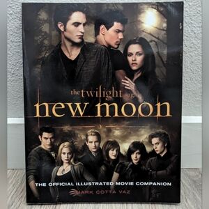 Illustrated Movie Companion "New Moon" (Twilight Saga) by: Mark Cotta Vaz